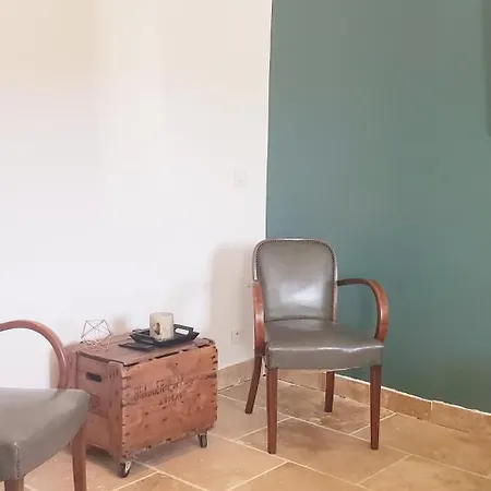 Les Lauriers Indépendante Avec Terrasse Privée Bed and breakfast 3*