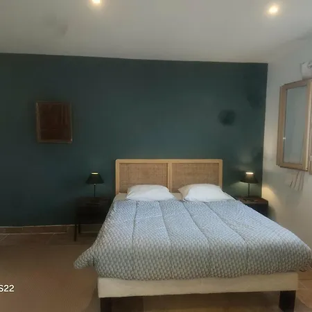 Bed and breakfast Les Lauriers Indépendante Avec Terrasse Privée